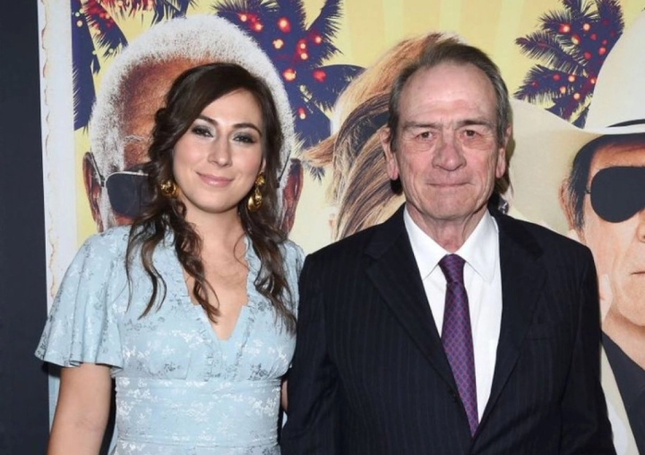 Hallan sin vida a Victoria Jones, hija de Tommy Lee Jones, en un hotel de San Francisco