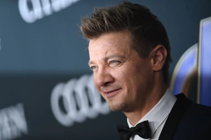 Jeremy Renner reaparece tras su accidente