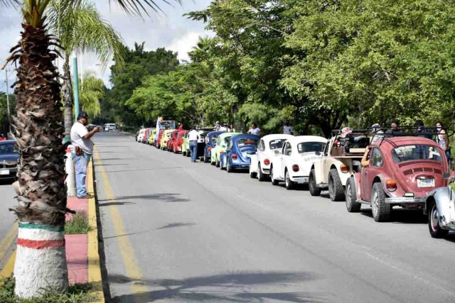 Realiza Club Sur 1600 Segunda Gran Caravana de Vochos