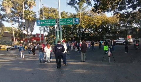 Se manifiestan maestros de la CNTE