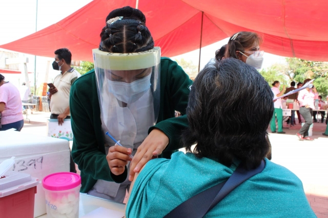 Recibirán adultos mayores de Cuernavaca segunda dosis contra covid-19