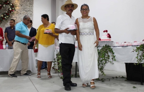 Lanzan campa&ntilde;a de matrimonios gratuitos en municipios del sur