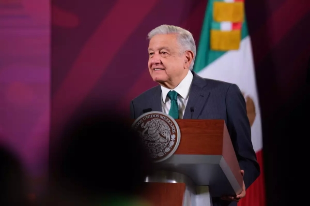 AMLO asegura que 35 hoteles en Acapulco estarán operando en marzo 2024