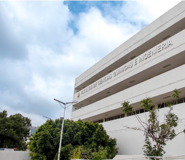 Alumnos en protesta rechazaron el regreso a clases este lunes 13 de abril.