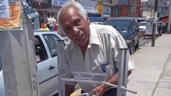 Abuelito mexicano inventa &#039;estufa solar&#039;