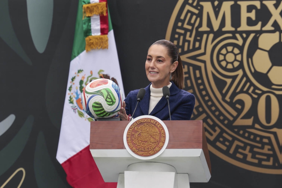 Sheinbaum presenta la Copa Mundial FIFA 2026 en Los Pinos