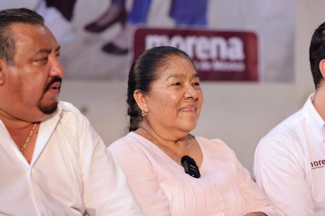 Juanita Ocampo se reúne con habitantes de Temixco