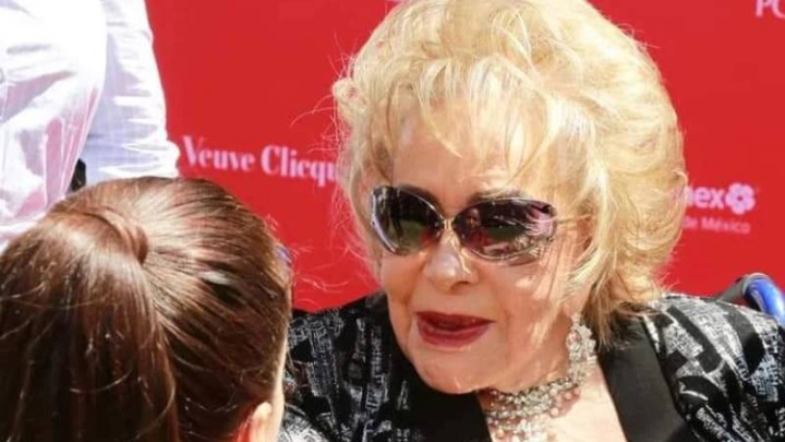 Silvia Pinal se ausenta de obra de teatro por problemas de salud