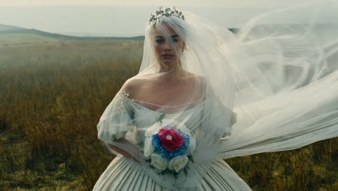 &#039;Cumbres Borrascosas&#039; presenta su primer tráiler con Margot Robbie y Jacob Elordi como protagonistas