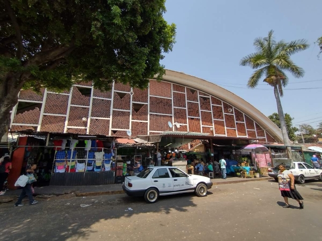 Caen ventas en el mercado ALM en mayo