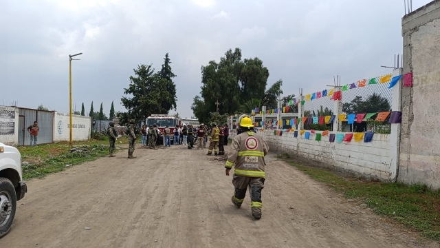 Explosión en taller de pirotecnia en Tultepec deja un muerto y nueve heridos