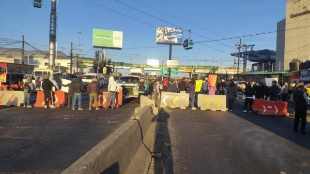 Bloqueos de transportistas paralizan la CDMX; se esperan más este miércoles