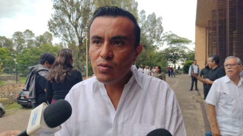 El Congreso de Morelos resolverá el asunto del exgobernador con criterios legales y jurídicos, sostuvo el presidente de la Mesa Directiva, Isaac Pimentel.  