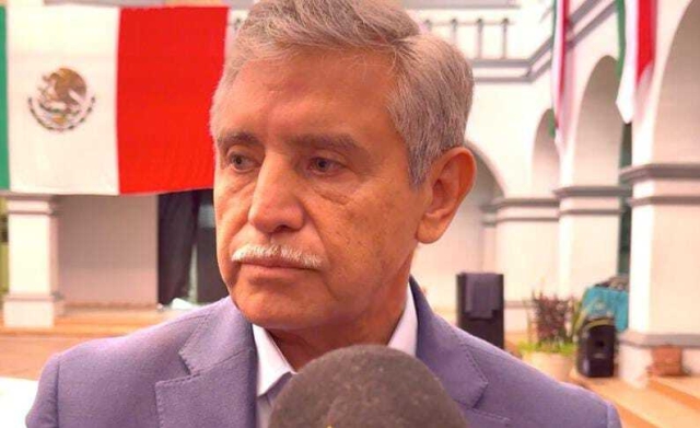 Falta contratar más personal para áreas de bacheo y servicios públicos, reconoce edil capitalino