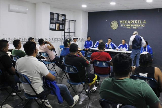 Los delegados de los equipos conocieron los detalles del torneo.
