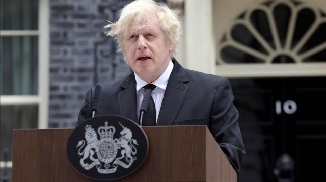 Boris Johnson agradece al príncipe Felipe.