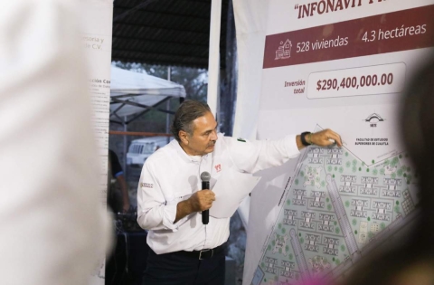 Octavio Romero, director del Infonavit, revisó en Morelos avances del programa &quot;Vivienda para el Bienestar&quot;.   