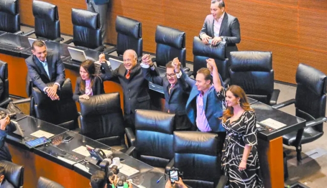 Senado avala Plan B electoral; descartan revocaci&oacute;n de mandato en 2027