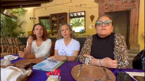 Docentes comparecieron ayer ante medios de comunicación y expusieron su posición sobre los hechos que son sujetos de investigación por parte de autoridades educativas.   