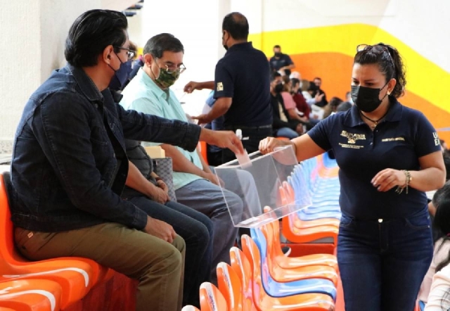 La sesión se realizó en el gimnasio auditorio del campus Chamilpa.