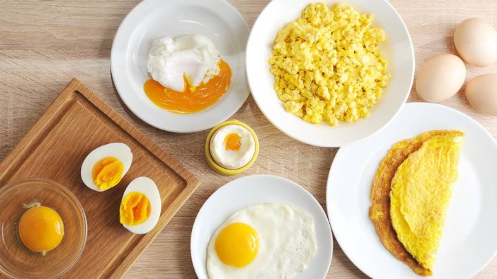 Revueltos o estrellados: ¿Cuántos huevos es recomendable comer al día?
