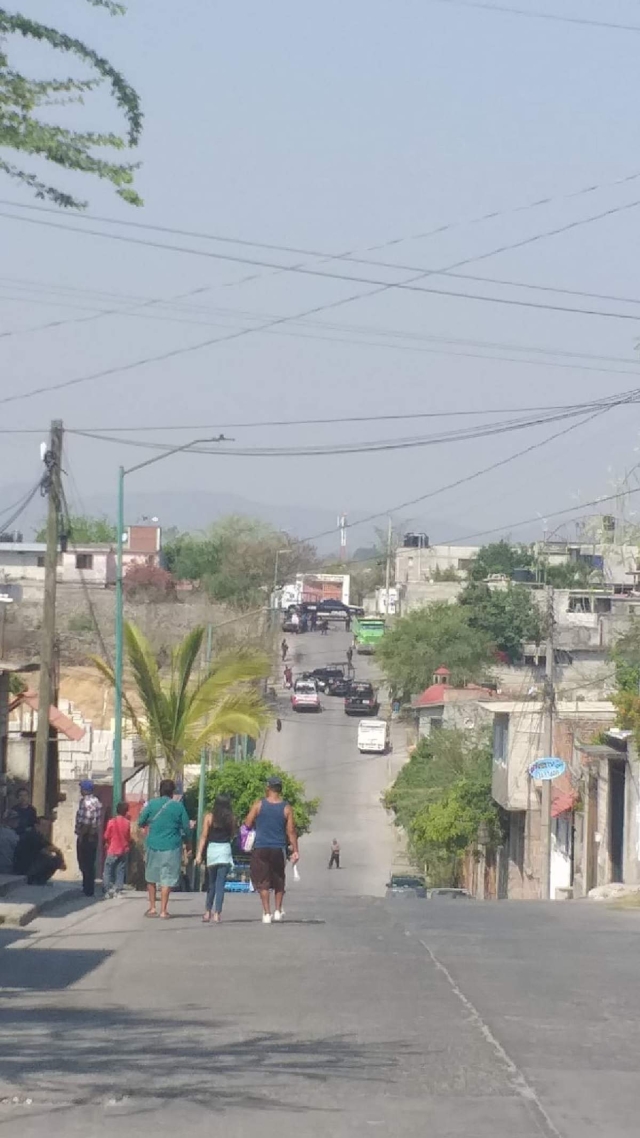 La Policía informó que a las 09:53 horas les reportaron que estaba una persona herida en la calle Francisco Villa. 