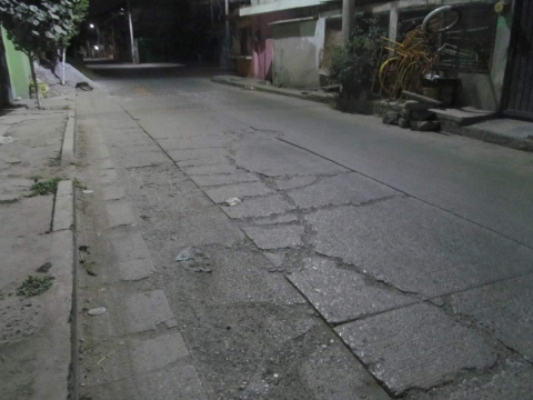 La avenida 18 de Marzo, en su tramo de la colonia Emiliano Zapata, se encuentra en pésimas condiciones después del sismo. Es la entrada a Jojutla desde la autopista Siglo XXI.