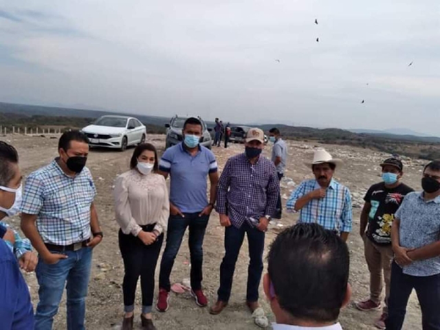 Los alcaldes electos del poniente recorrieron el relleno para conocer cómo opera actualmente.