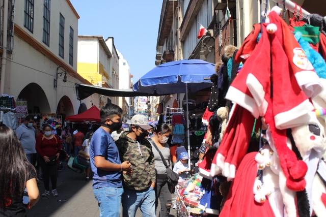 Dicen ambulantes que se quedarán en calles del centro hasta el 31 de diciembre