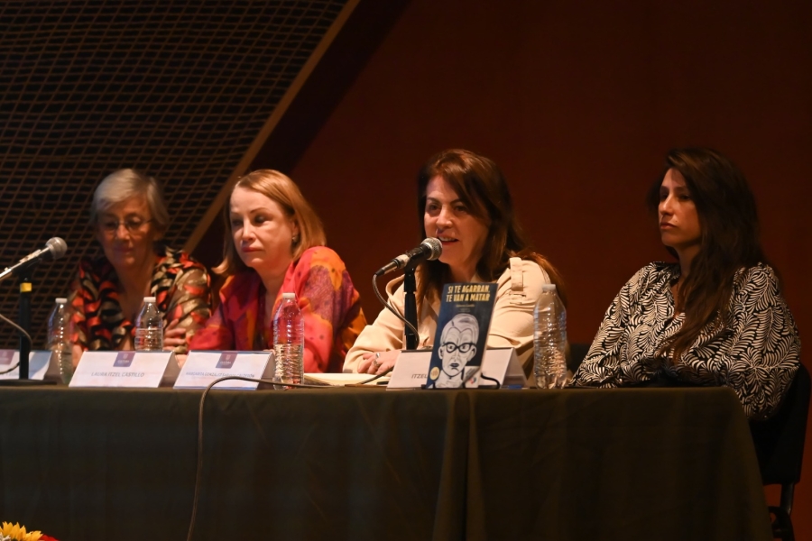 Participa Margarita González Saravia en homenaje a Heberto Castillo en conmemoración de su 28 aniversario luctuoso