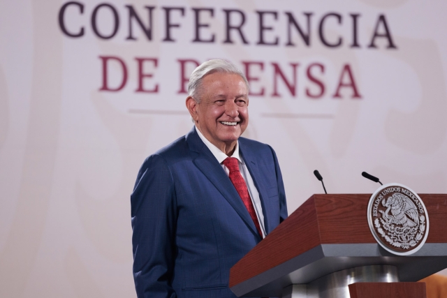 AMLO celebra nueva dirigencia de Morena: &#039;Estoy muy contento con eso&#039;
