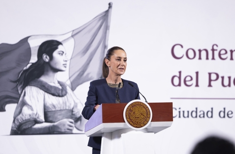 Sheinbaum expone campaña de bots contra su gobierno por caso Teuchitlán