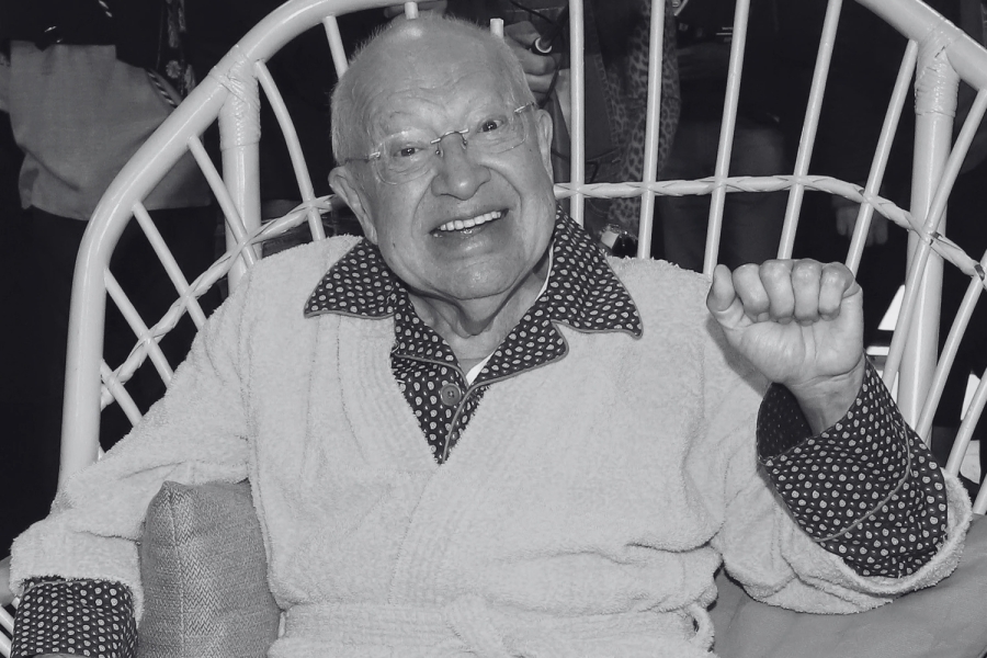 Fallece Eduardo Manzano, histórico comediante de 'Los Polivoces' y actor de 'Una familia de 10'