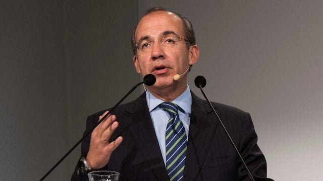 Felipe Calderón llama a construir nuevo partido político opositor en México