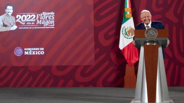 AMLO alista la cumbia por triunfo de Gustavo Petro en Colombia