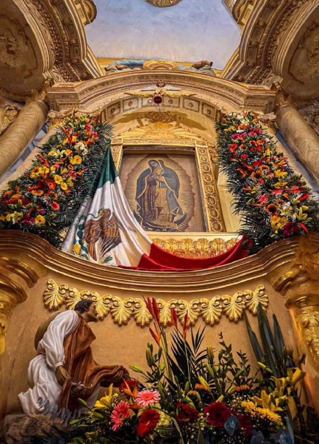 Diciembre: identidad y caminos que se cruzan