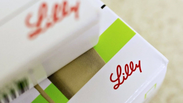 Cofepris aprueba tratamiento contra COVID-19 de Eli Lilly.