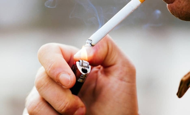 AMLO pide que no queden huecos en Ley de Control de Tabaco.