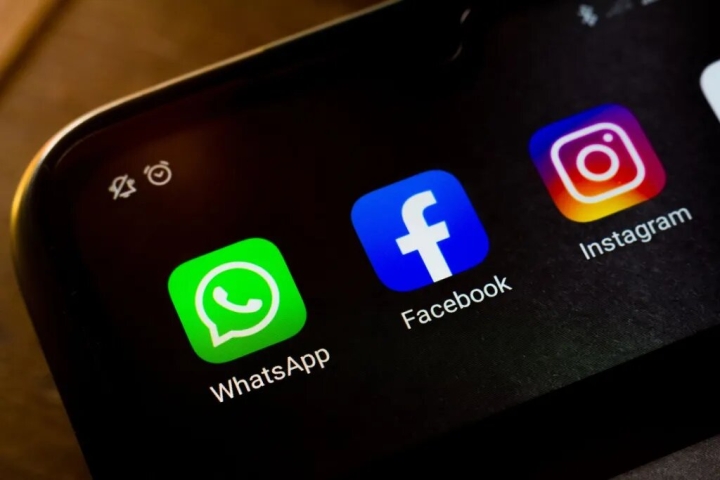 Meta podría integrar su propia versión de ChatGPT en WhatsApp, Messenger e Instagram