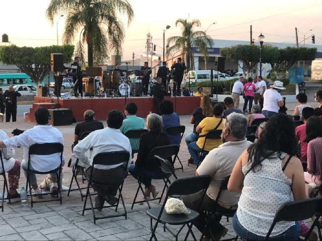 En el parque “Benito Juárez” de Cuautlixco se realizó una verbena como parte del rescate de espacios públicos.