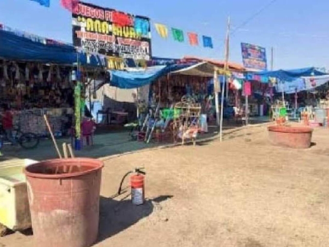 El tianguis estará abierto hasta el 11 de enero.