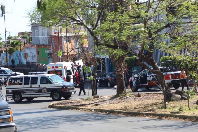 El hecho ocurrió en los carriles que conducen a la avenida Plan de Ayala.