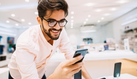 Cinco errores comunes al comprar un celular nuevo y cómo evitarlos