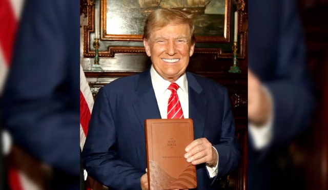 Donald Trump lanza su propia Biblia