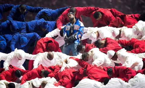 Kendrick Lamar Deslumbra en el Medio Tiempo del Super Bowl 2025: Momentos Clave y Significados