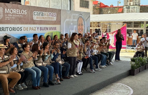 Encabeza gobernadora Margarita González Saravia &#039;Caravanas del Pueblo&#039; en Santa Catarina, Tepoztlán