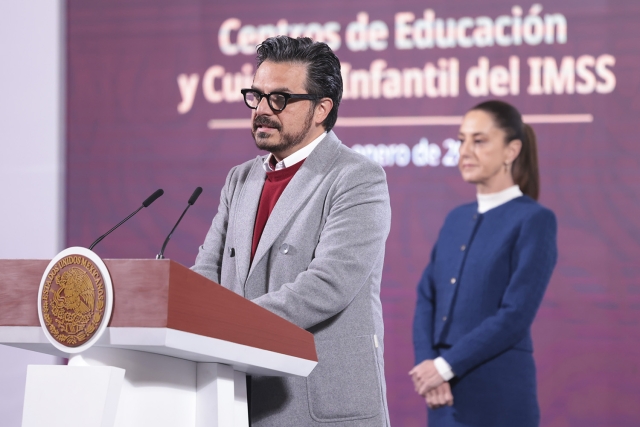 Zoé Robledo, director del IMSS.