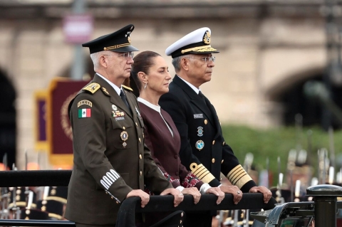 &#039;Ninguna injerencia es posible&#039;, afirma Sheinbaum en desfile militar