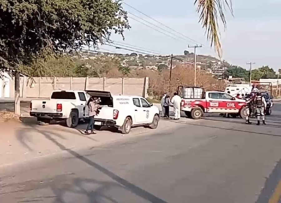 Abandonan dos cadáveres en Zacatepec