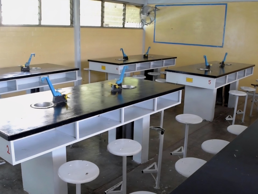 En marcha operativo de vigilancia en escuelas durante receso escolar 2025